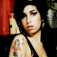 Фото Образ Amy Winehouse швейцарская партия использовала для пропаганды вреда наркотиков