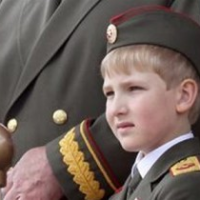 Фото Лондонская группа спела песню про сына Лукашенко