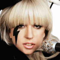 Фото Леди Гага поссорилась с Адамом Ливайном