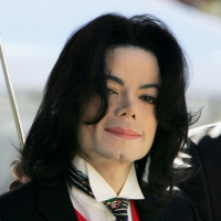 Фото Майкл Джексон лидирует в списке самых богатых звёзд 2013 года  