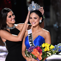 Фото На конкурсе &quot;Мисс Вселенная-2015&quot; корону по ошибке отдали не той девушке
